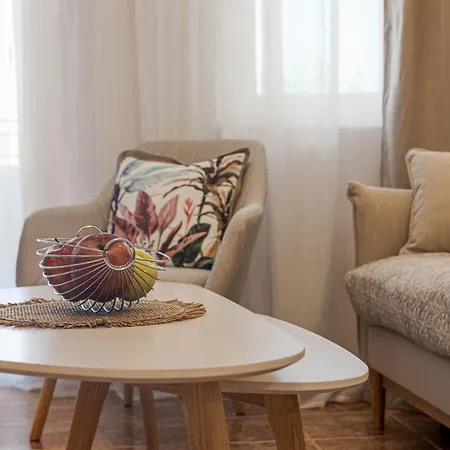 شقة 1br 8 Mins To With Designated Workspace