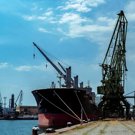 1br 8 Mins To With Designated Workspace شقة *