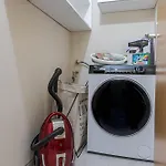 Lejlighed 1br Nomad-friendly 15mins Walk To Centre With Designated Workspace
