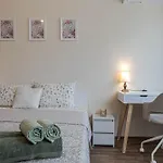 Lejlighed 1br Nomad-friendly 15mins Walk To Centre With Designated Workspace