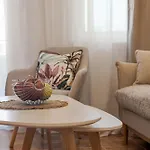 Lejlighed 1br Nomad-friendly 15mins Walk To Centre With Designated Workspace