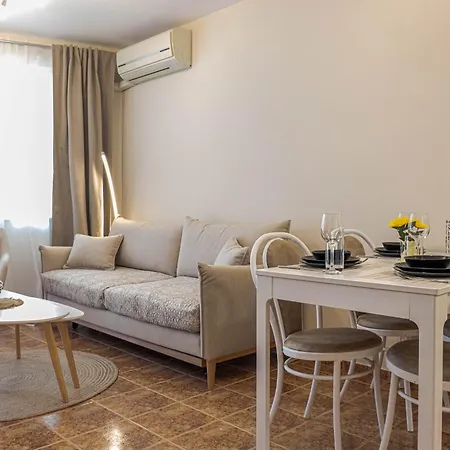 Apartman 1br 8 Mins To With Designated Workspace Várna