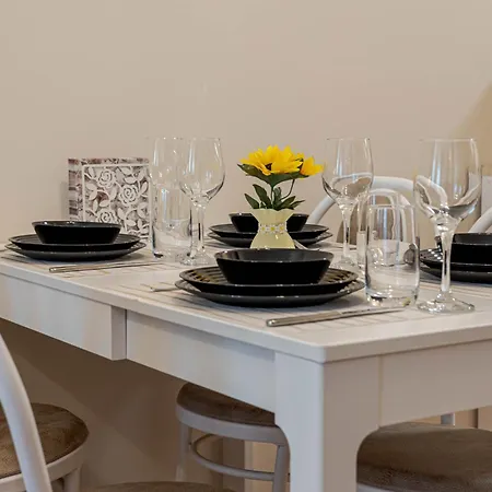 1br Nomad-friendly 15mins Walk To Centre With Designated Workspace Varna