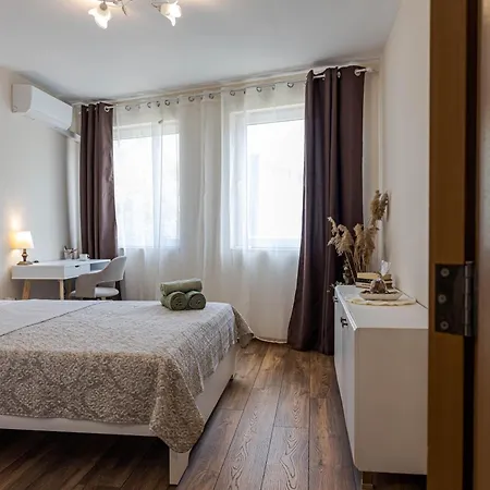 1br Nomad-friendly 15mins Walk To Centre With Designated Workspace * Varna