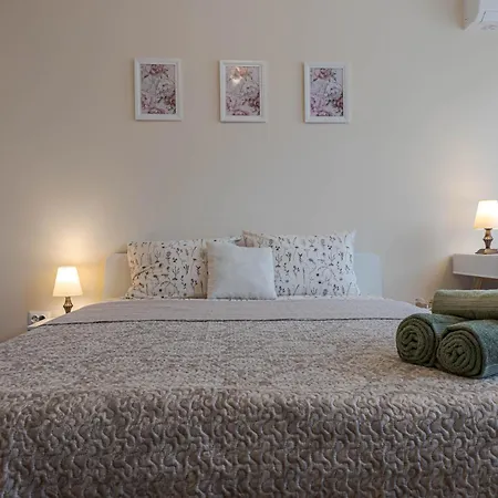 1br 8 Mins To With Designated Workspace Daire *