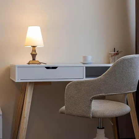 公寓 1br Nomad-friendly 15mins Walk To Centre With Designated Workspace 瓦爾納