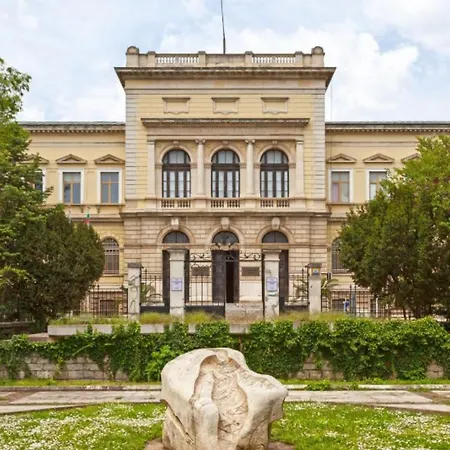 Daire 1br 8 Mins To With Designated Workspace Varna