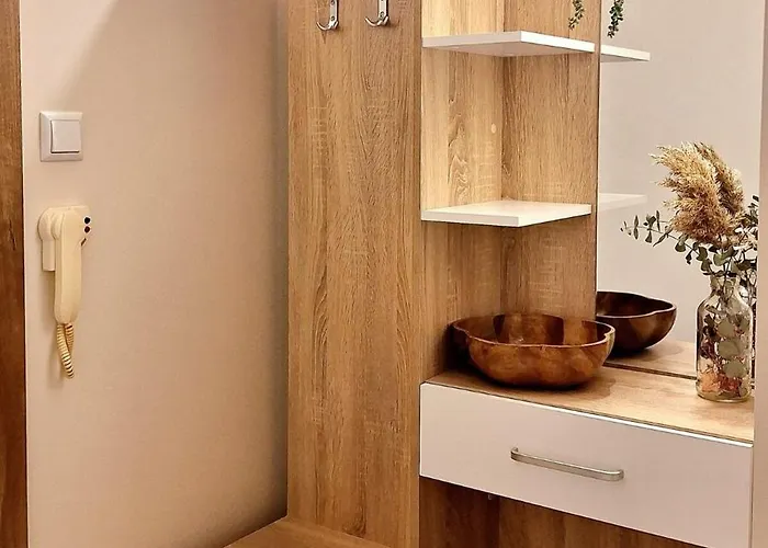 Lejlighed 1br 8 Mins To With Designated Workspace Varna