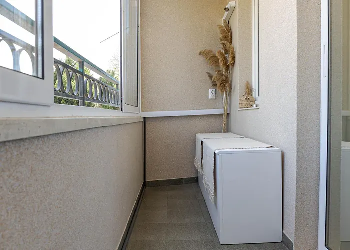 Lejlighed 1br 8 Mins To With Designated Workspace