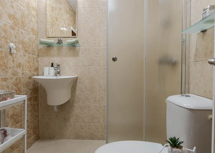 1br 8 Mins To With Designated Workspace Lejlighed