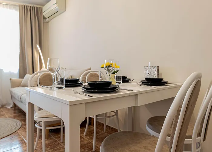 Lejlighed 1br 8 Mins To With Designated Workspace *