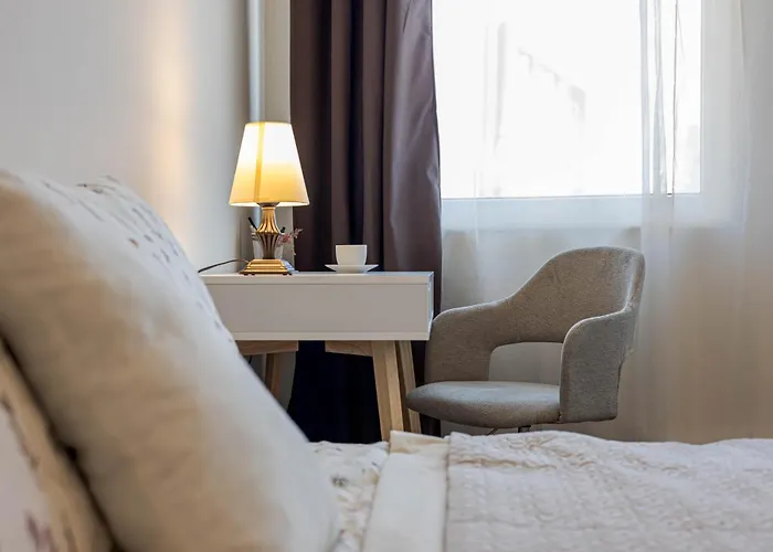 Lejlighed 1br 8 Mins To With Designated Workspace *