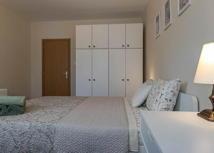 1br 8 Mins To With Designated Workspace Lejlighed